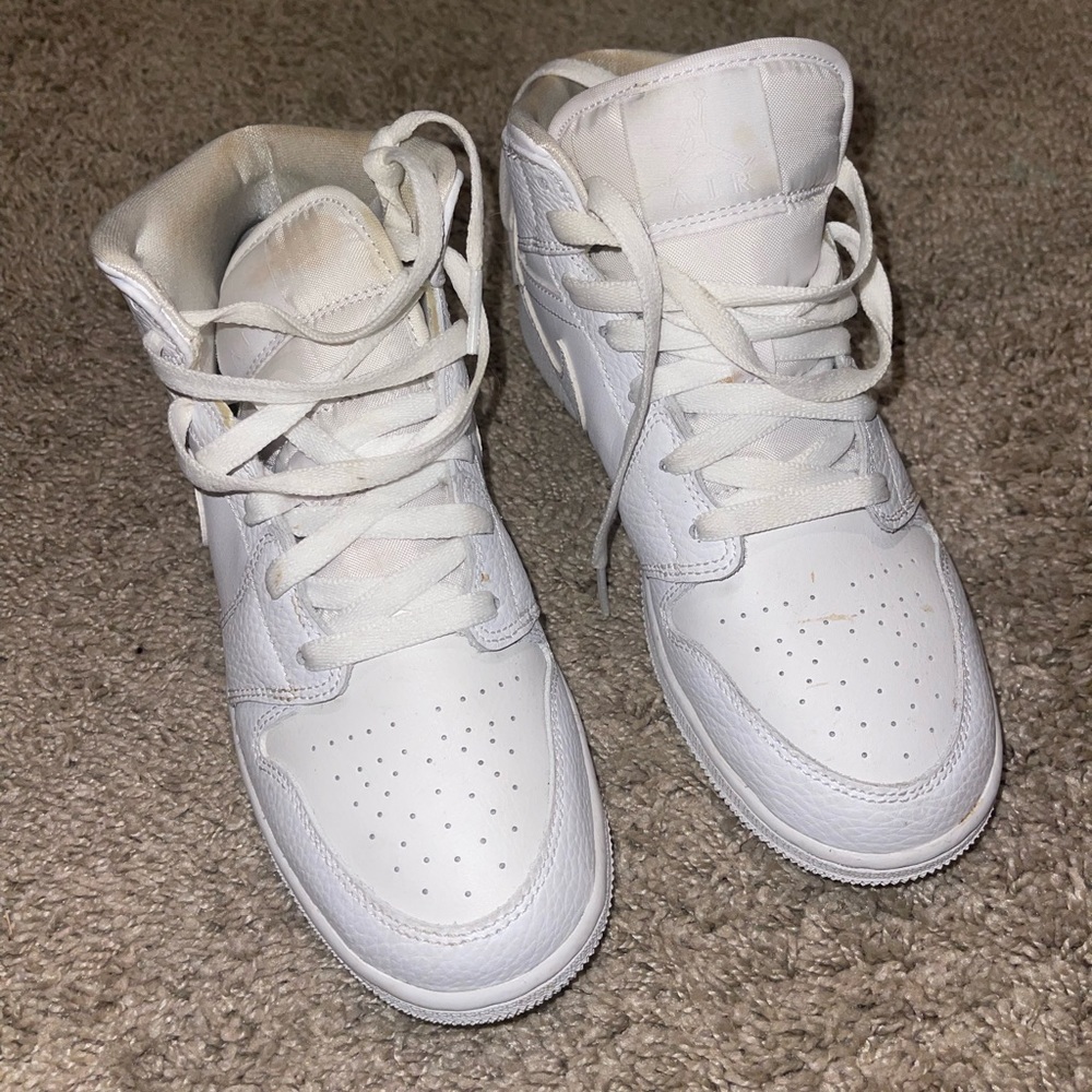 white air force 1s high top